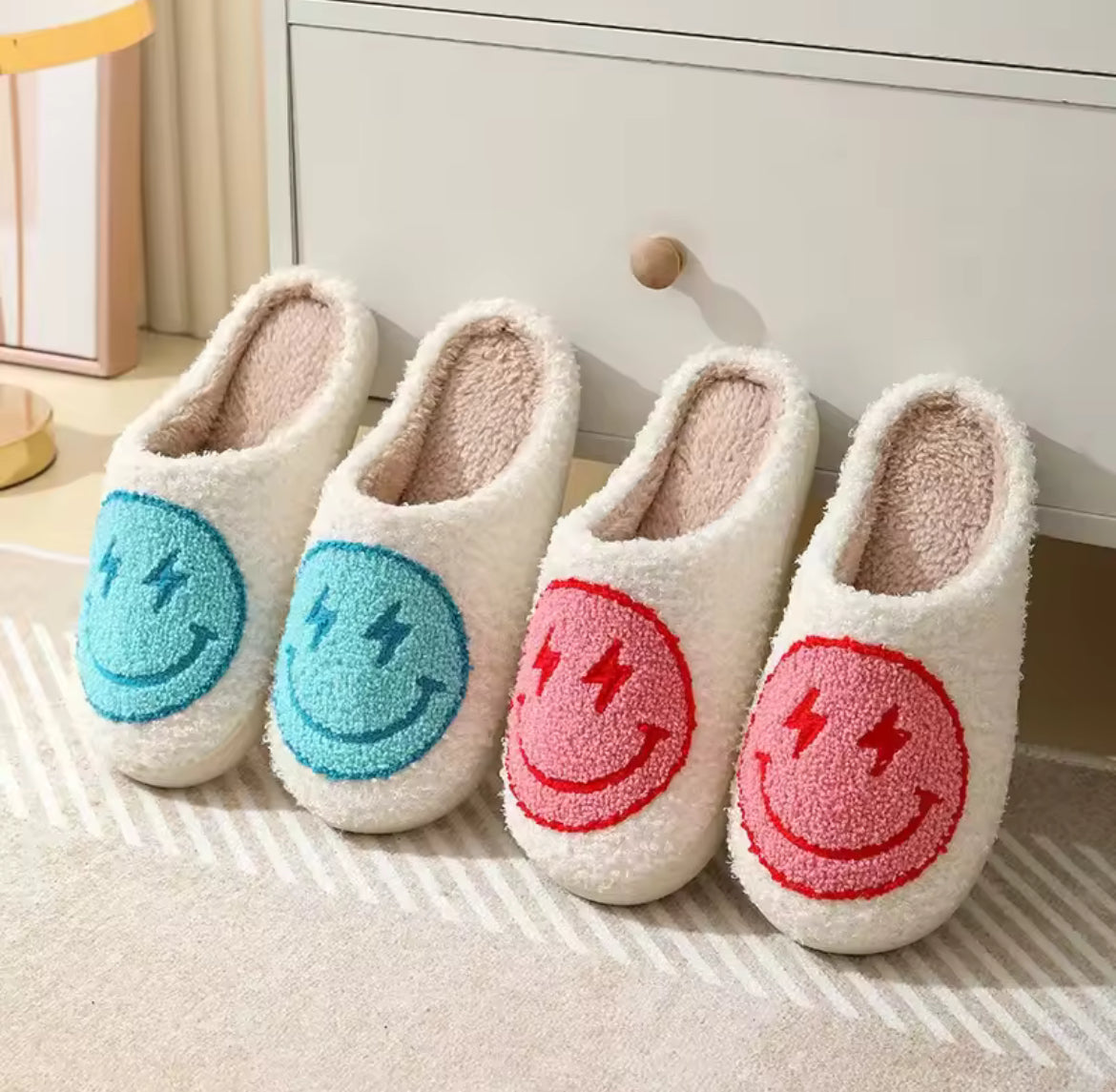 Cute Kawaii Smile Face Slippers – Soft, Warm & Fun!