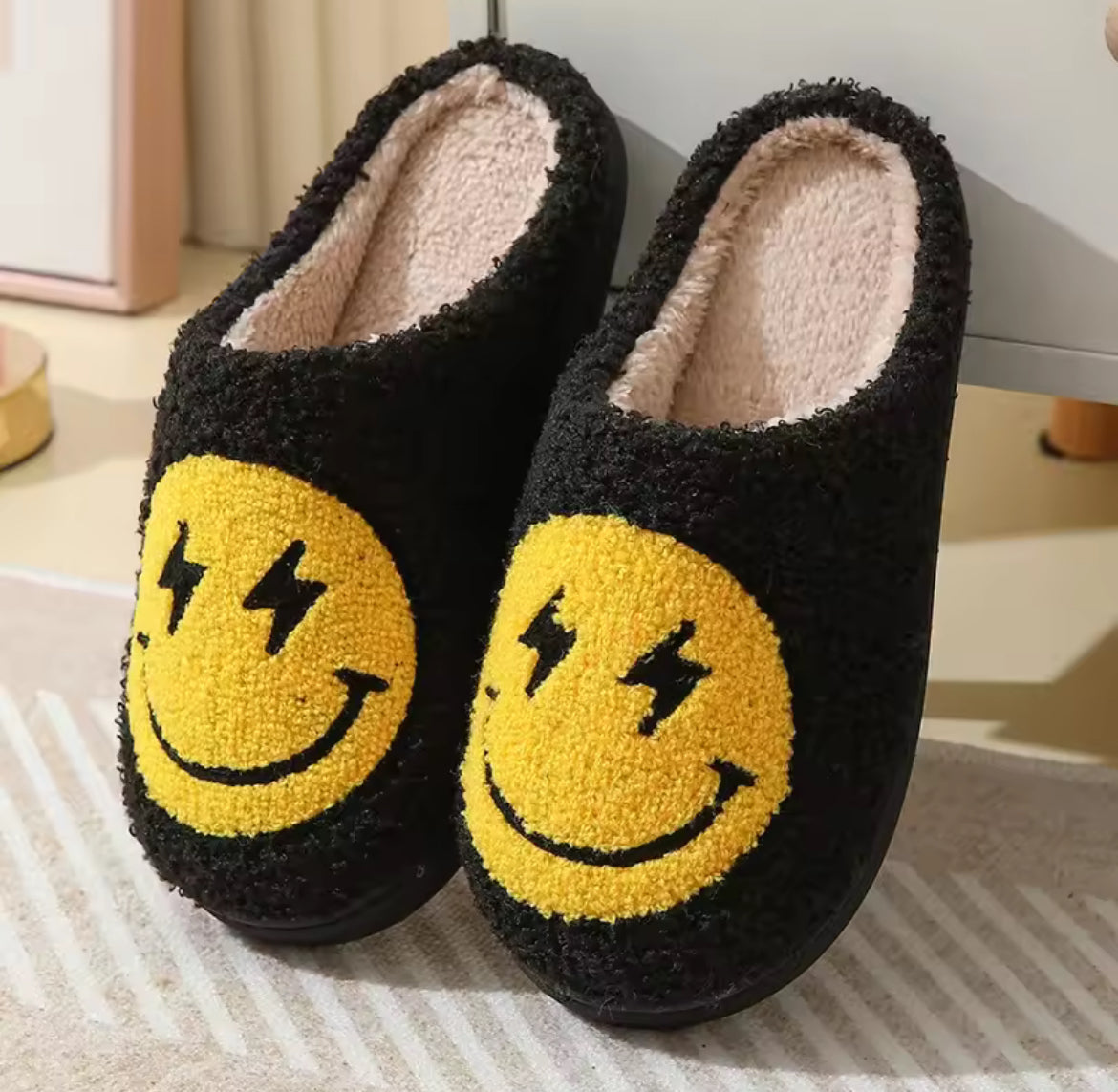 Cute Kawaii Smile Face Slippers – Soft, Warm & Fun!