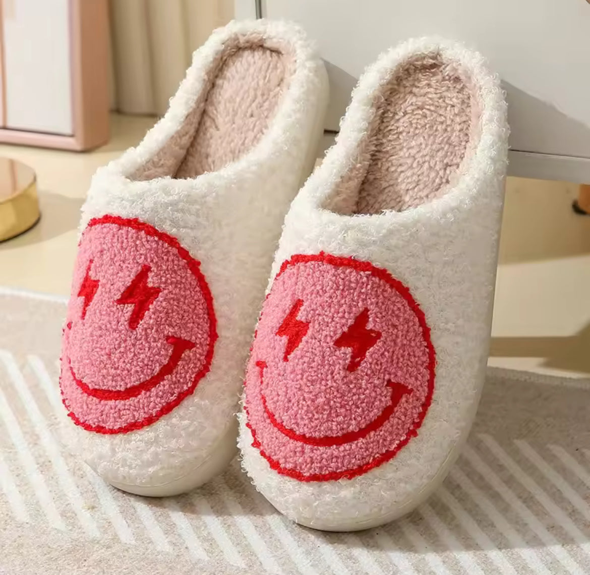 Cute Kawaii Smile Face Slippers – Soft, Warm & Fun!