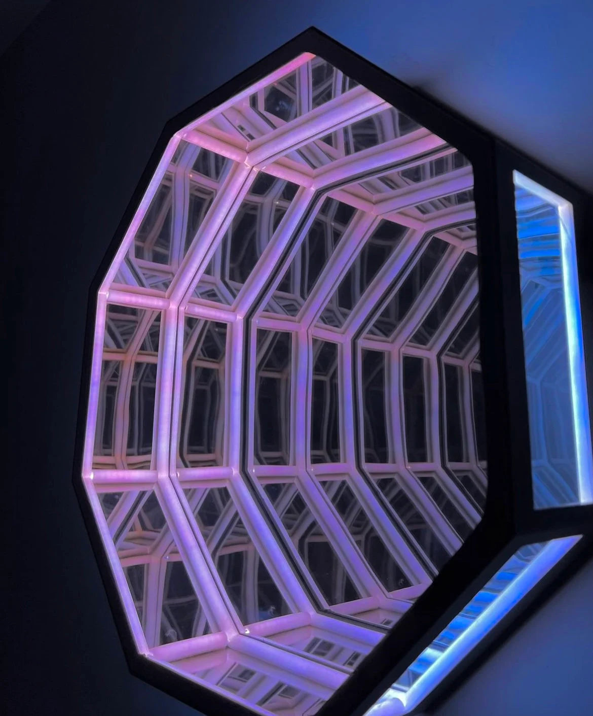 INFINITY OCTAMIRROR