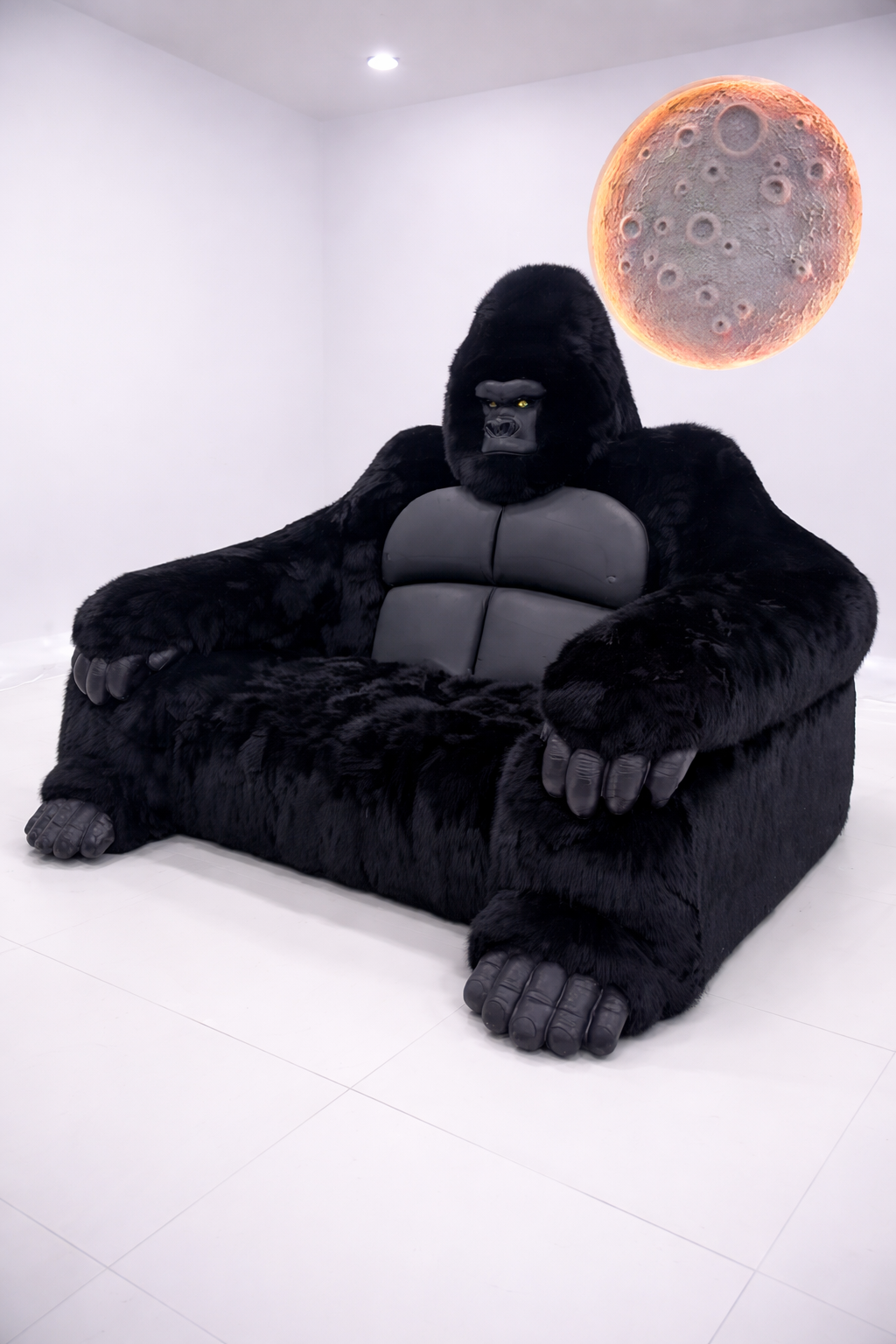 Gorilla Lounge Chair 🦍