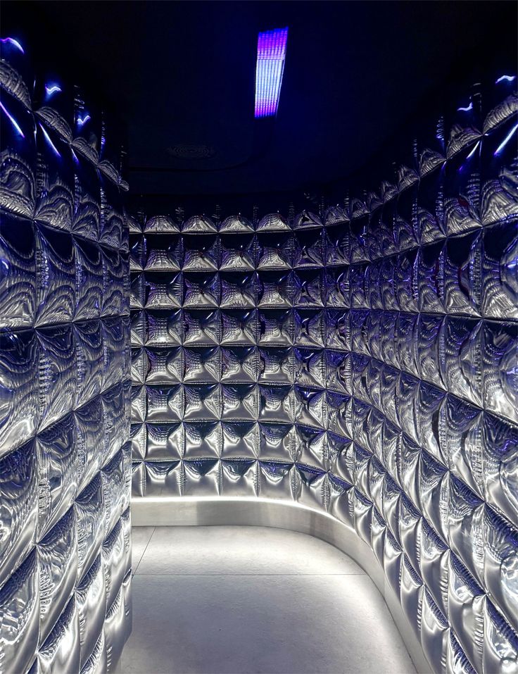 Silver Ballon - Disco Party Decor